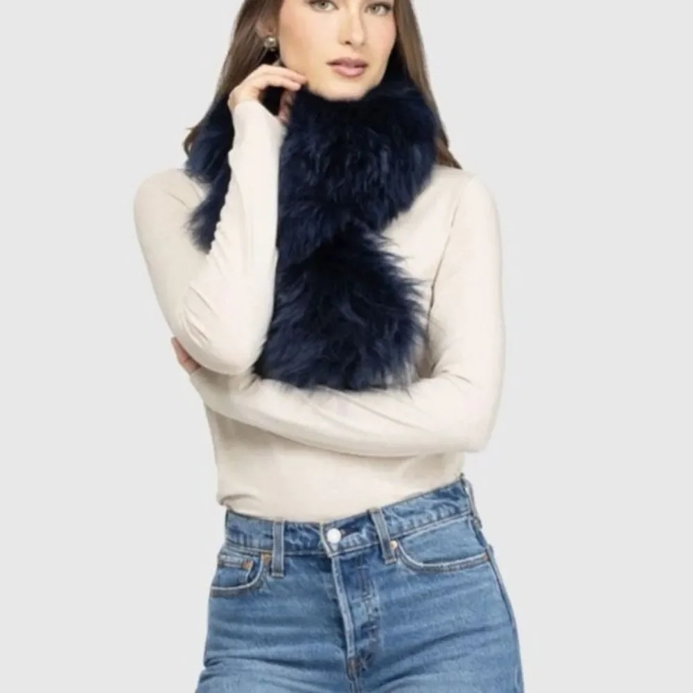 Club Monaco Faux Fur Pull Through Scarf Womens OS‎ Black Winter Collar Stole